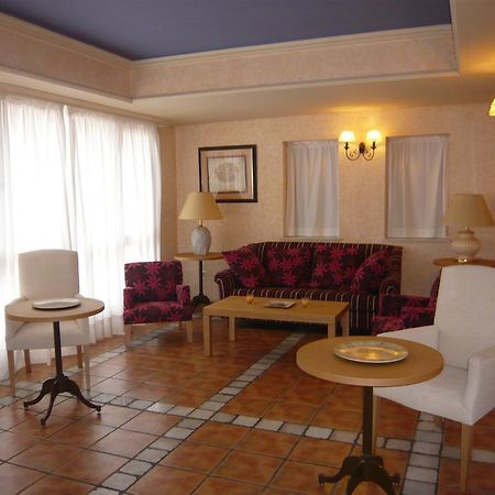 Hotel Sierra Las Villas Villacarrillo Extérieur photo
