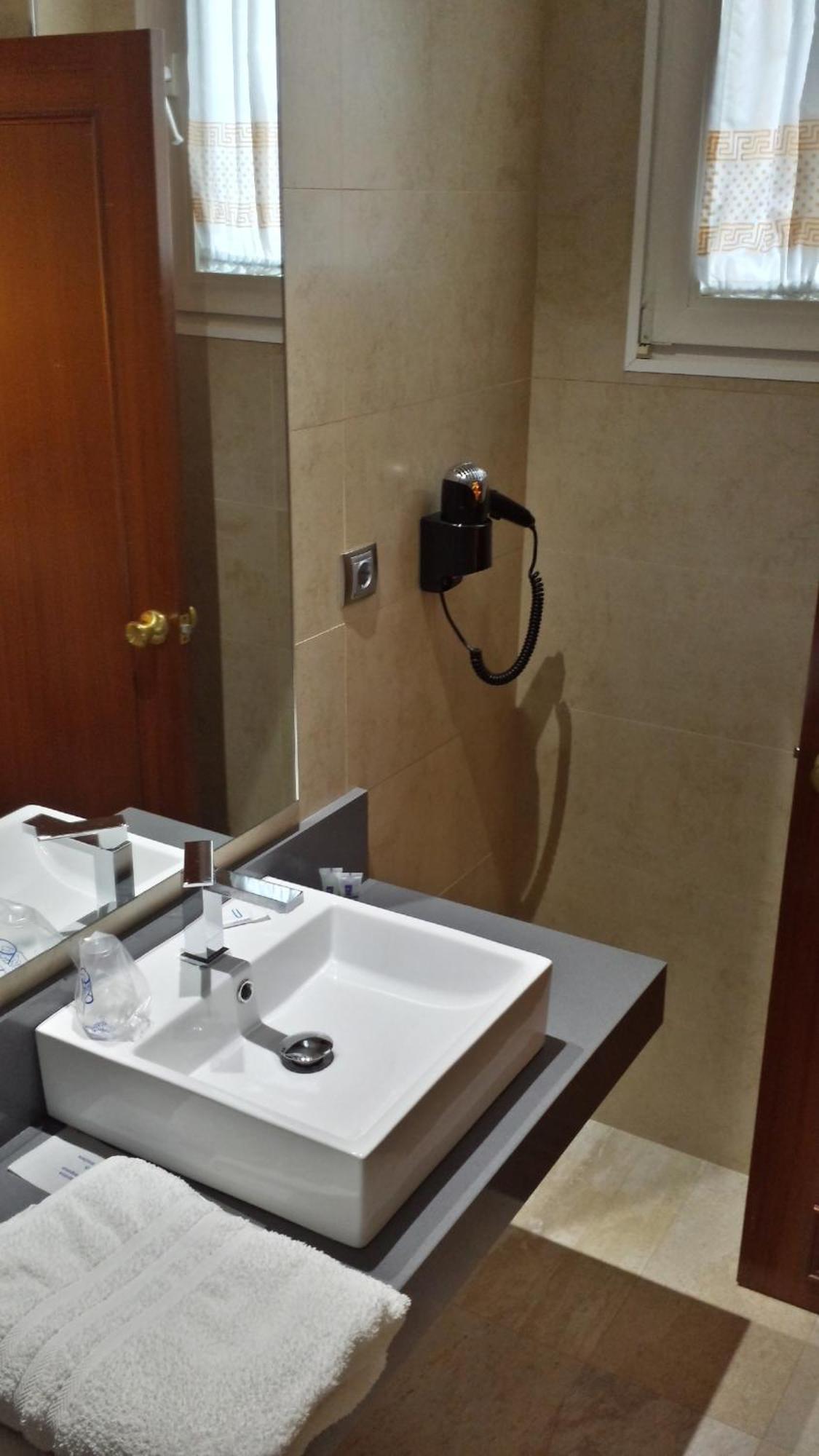 Hotel Sierra Las Villas Villacarrillo Chambre photo
