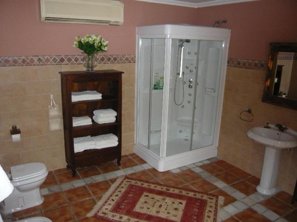 Hotel Sierra Las Villas Villacarrillo Chambre photo